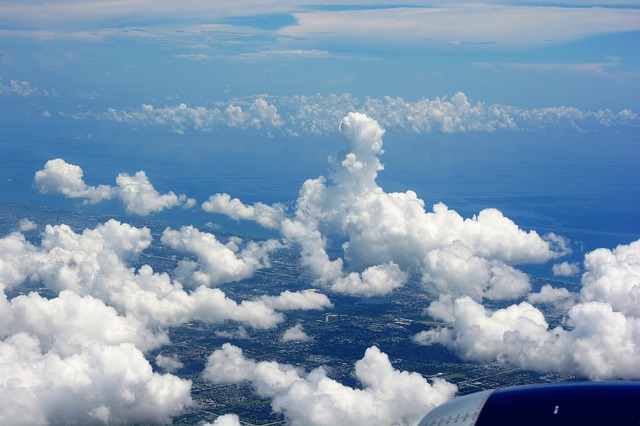 雲の上から見た世界